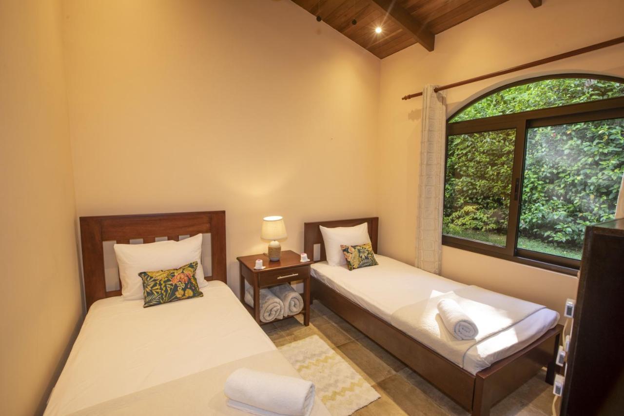 "Hana'S Celeste Retreat" Large Modern Villa Sleeps 6 On 20 Acres Of Nature! Bijagua de Upala Exterior foto